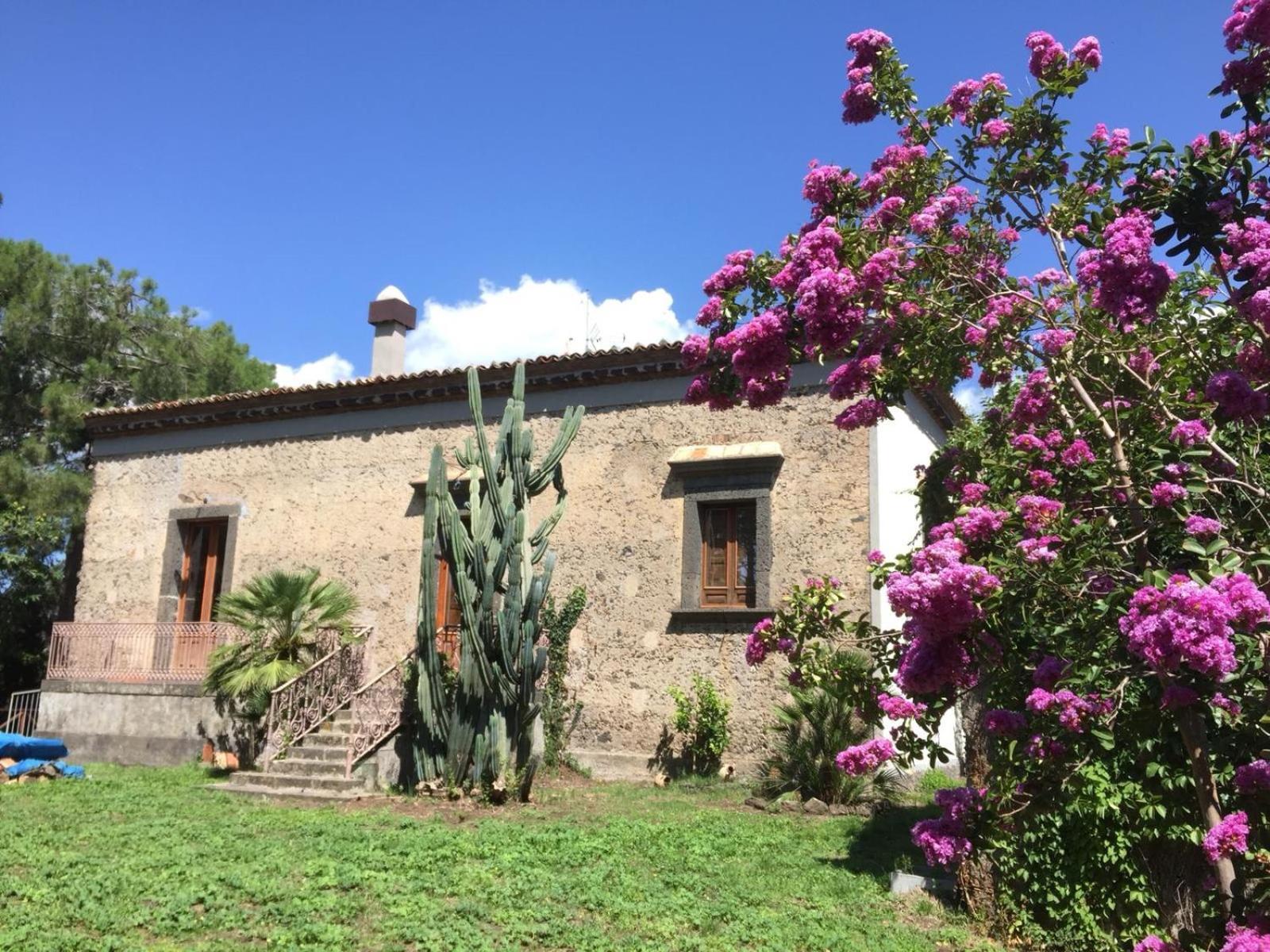 Agriturismo Sole Di Sicilia Randazzo Exterior photo